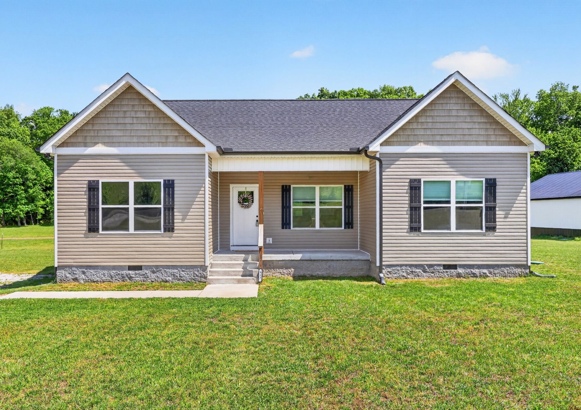 542 Sycamore Rd , Dickson, TN 37055 Main Photo