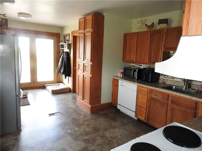 2105 E Loy Road, Piqua, OH 45356 Photo 22