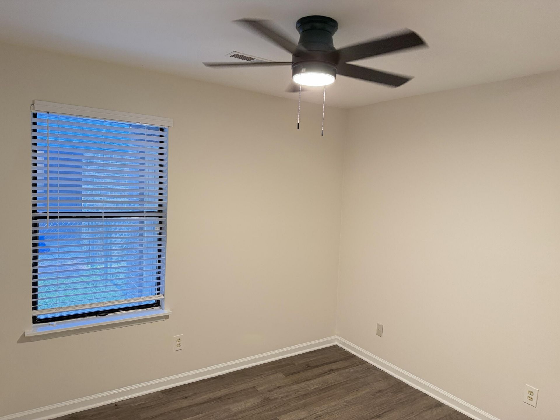 186 Dorchester Manor Boulevard Photo 7