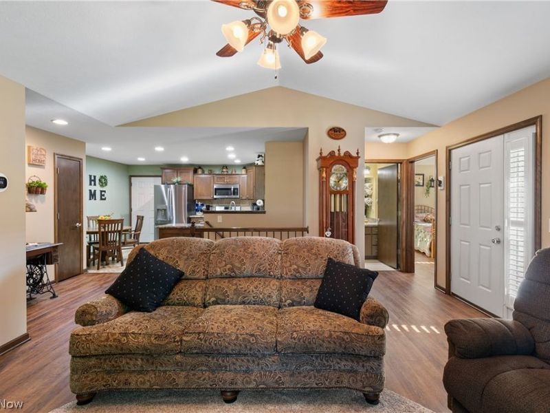 257 Woodbury Circle, Dalton, OH 44618 Photo 9