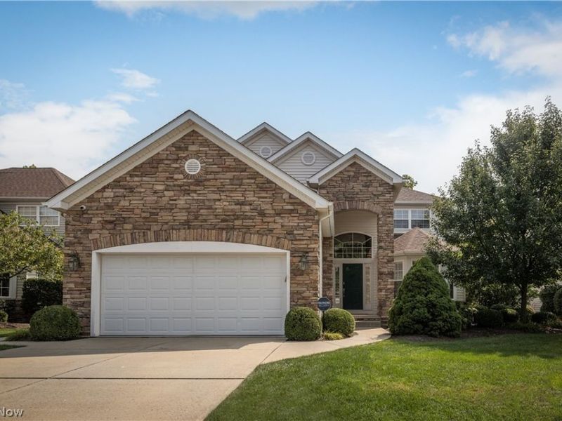 285 Burwick Road, Highland Heights, OH 44143 Photo 1