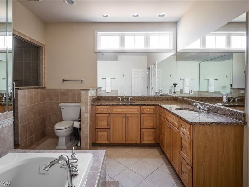 285 Burwick Road, Highland Heights, OH 44143 Photo 12