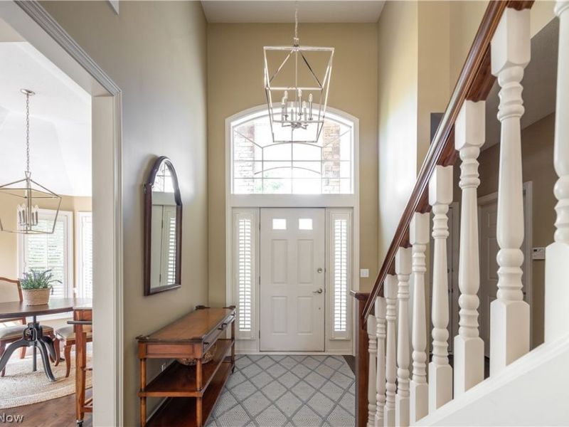 285 Burwick Road, Highland Heights, OH 44143 Photo 3