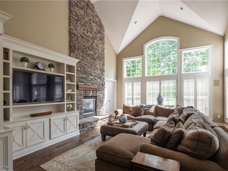 285 Burwick Road, Highland Heights, OH 44143 Photo 4