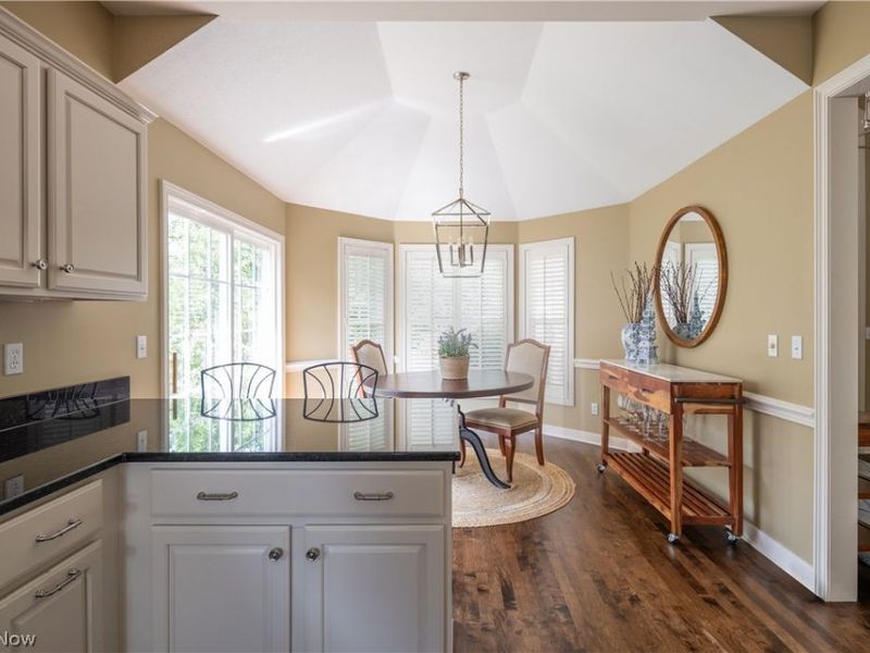 285 Burwick Road, Highland Heights, OH 44143 Photo 7