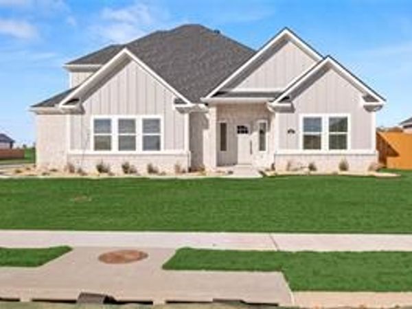 301 Bronco Street , Centerton, AR 72719