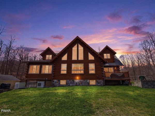 9 Crestview Drive, Equinunk, PA 18417