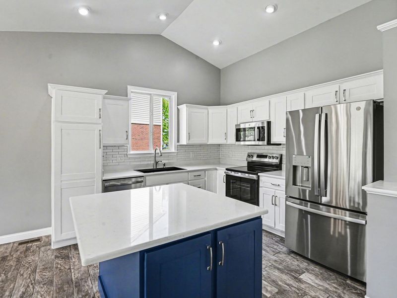 1689 Bingham Circle, Hebron, KY 41048 Photo 8