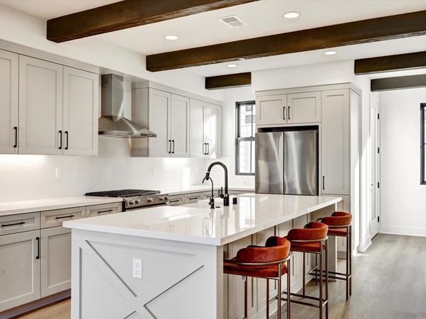 1602 San Remo Pl., Unit 104, Encinitas, CA 92024