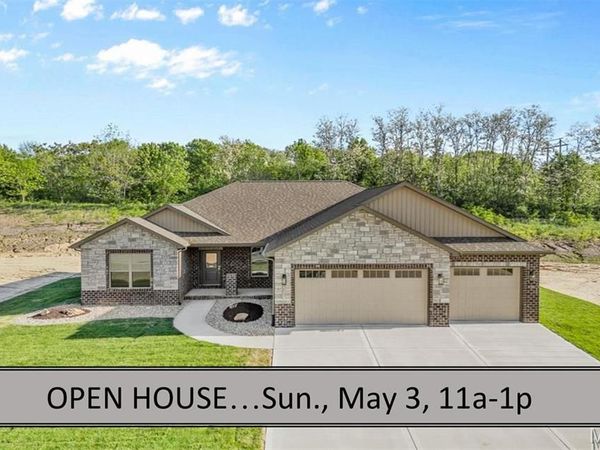 2947 Bluff Ridge Court, Maryville, IL 62062
