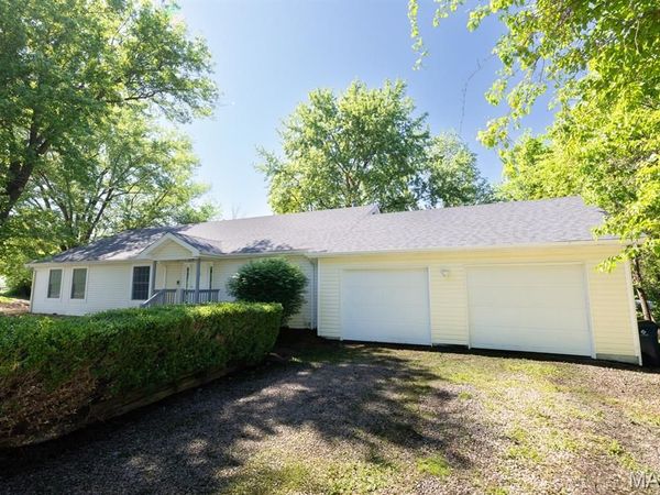 1371 Baltimore Lane, New Haven, MO 63068