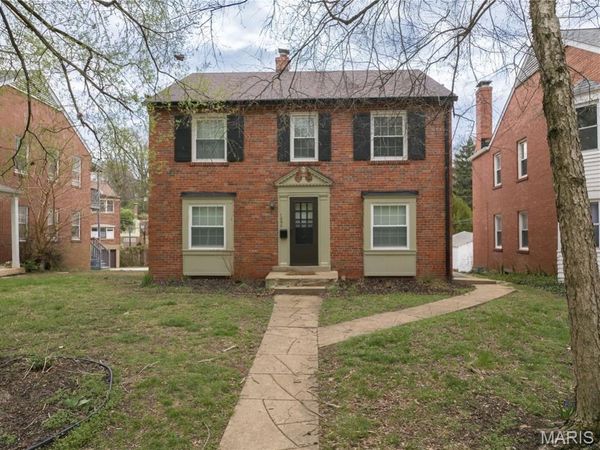 1060 E Linden Avenue , Richmond Heights, MO 63117