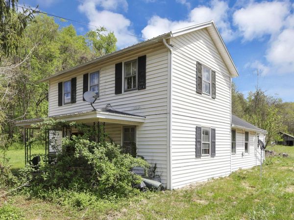 7045 State Route 218 , Gallipolis, OH 45631