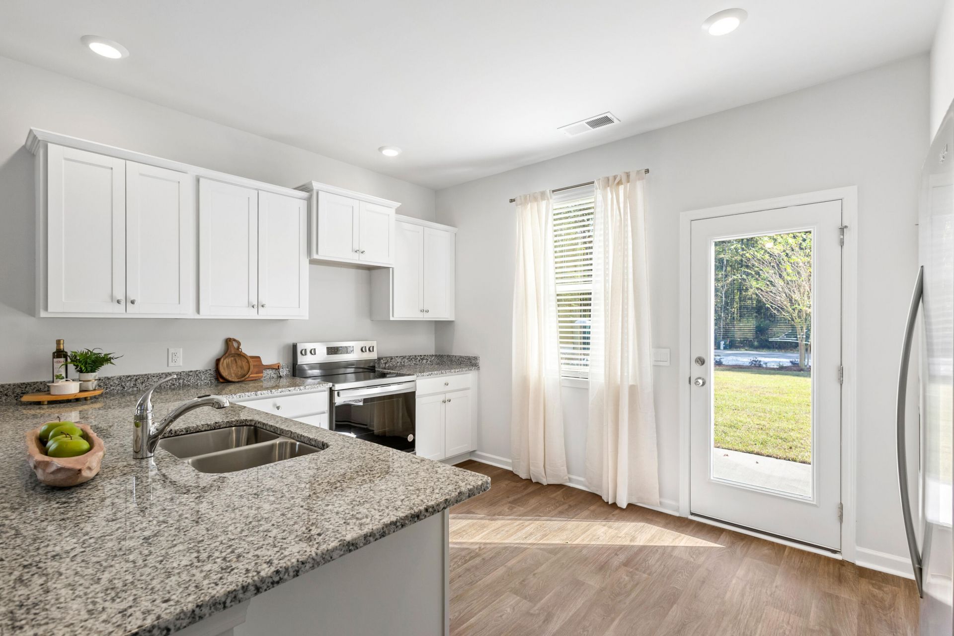 1080 Refuge Way Photo 2