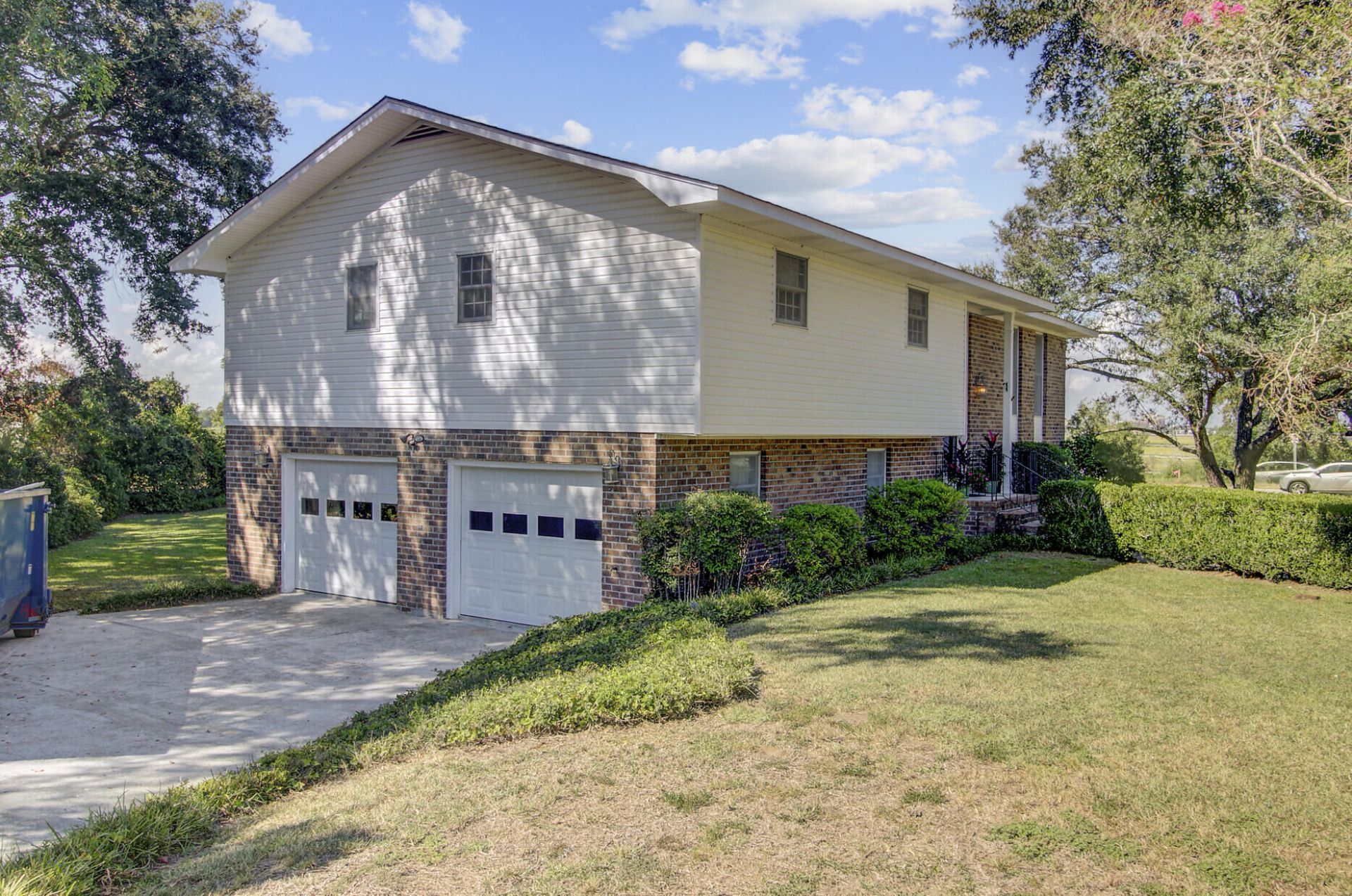 643 N Shore Drive Photo 10