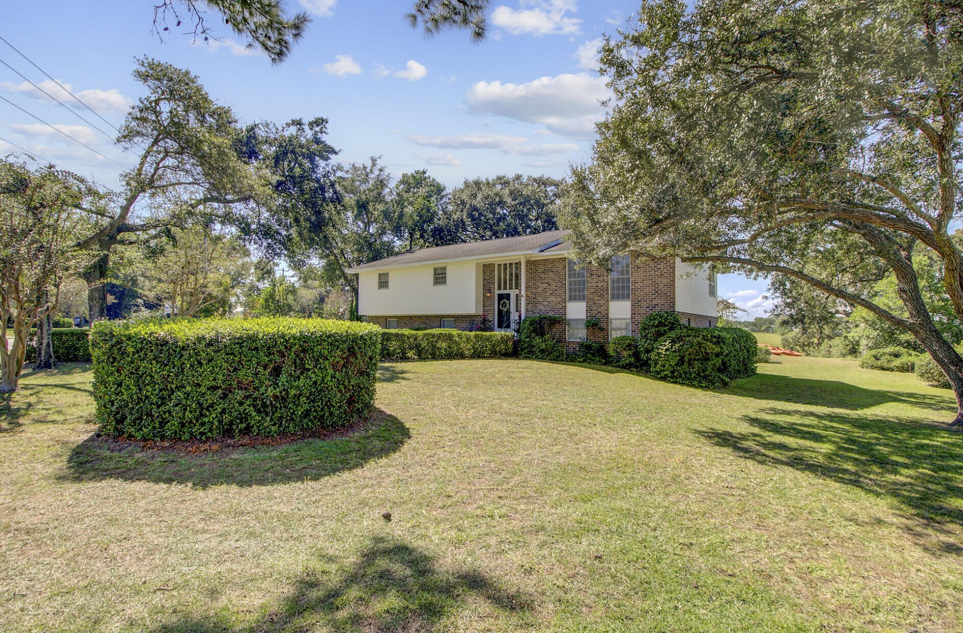 643 N Shore Drive Photo 11