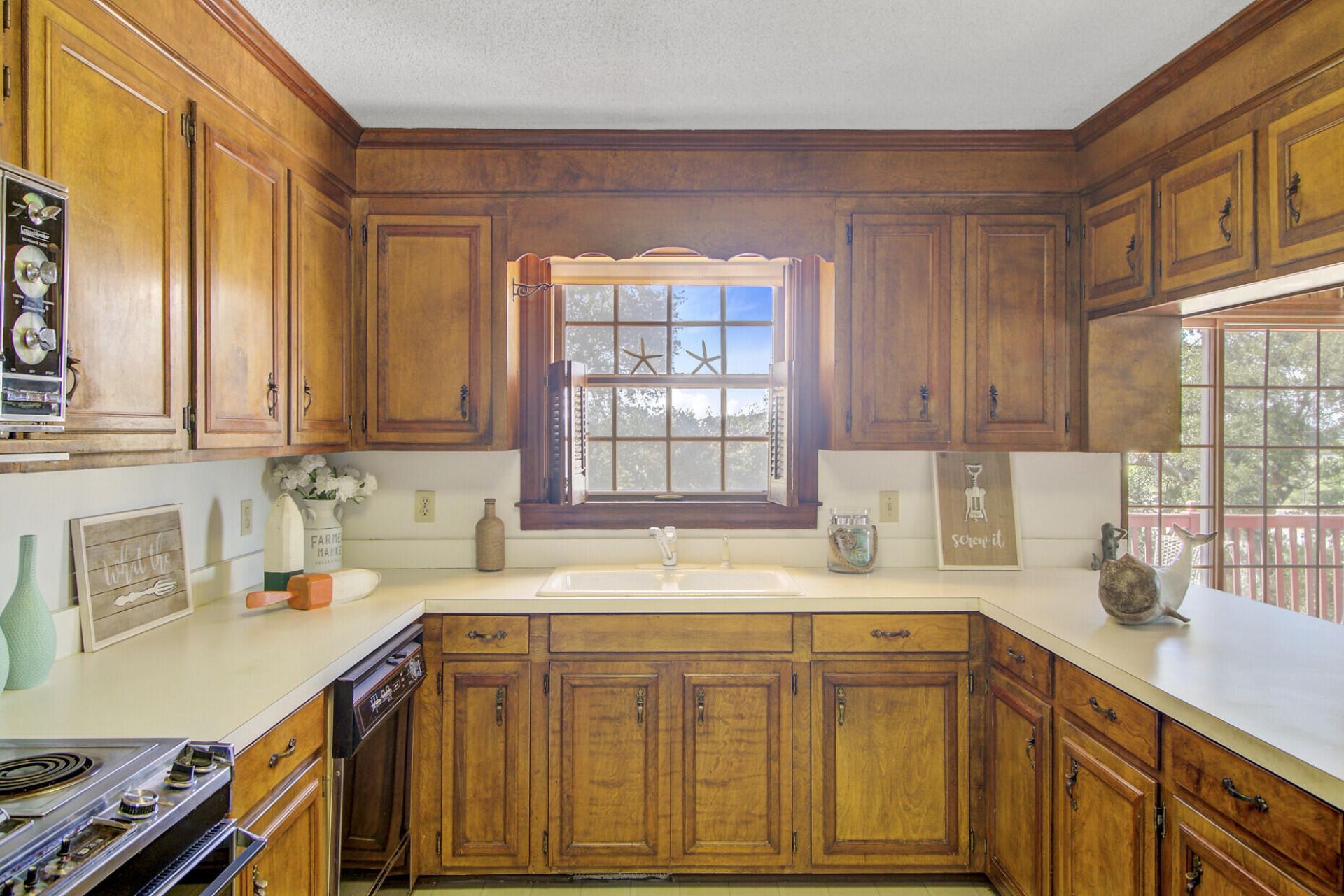 643 N Shore Drive Photo 24