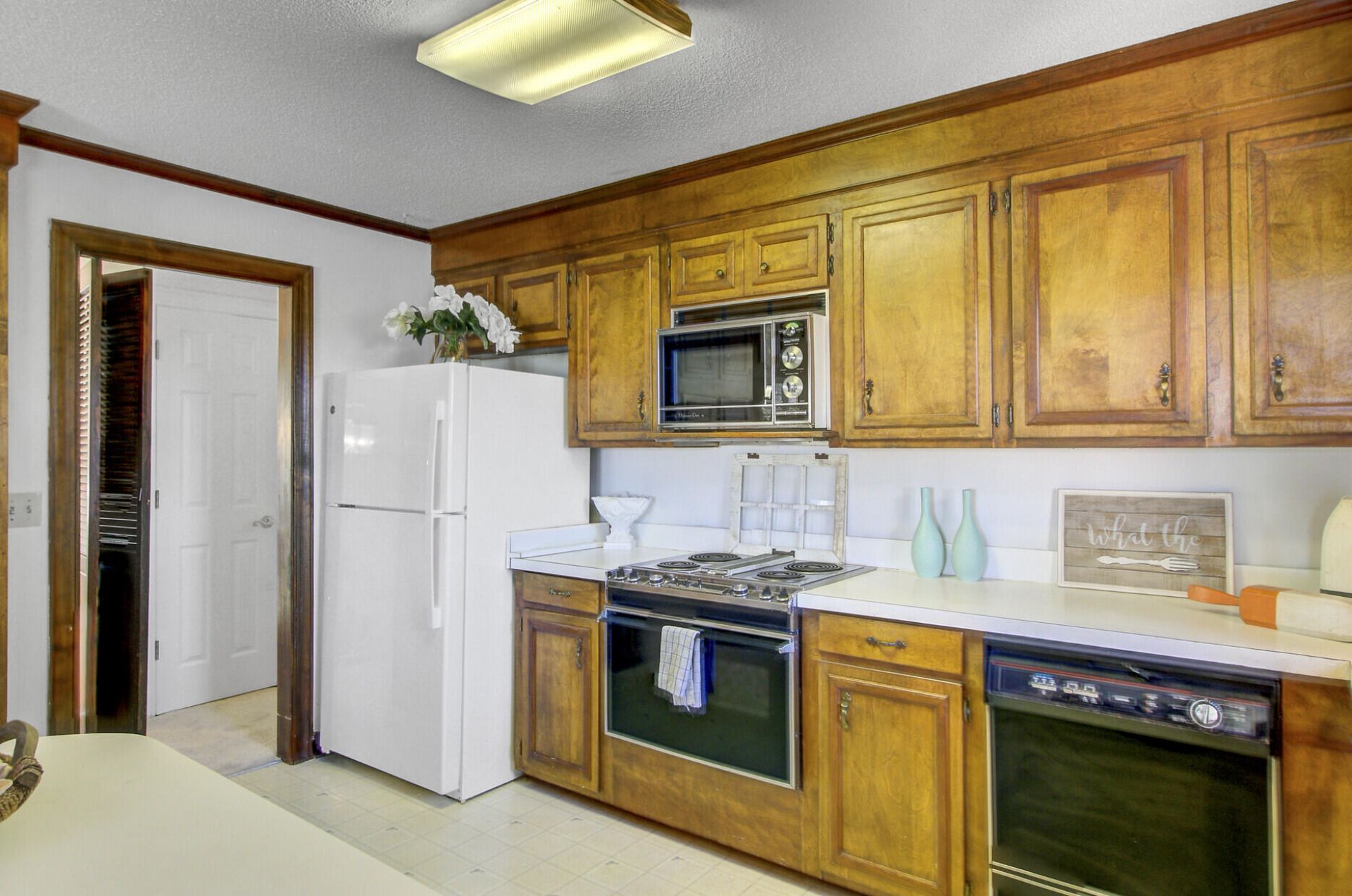 643 N Shore Drive Photo 25