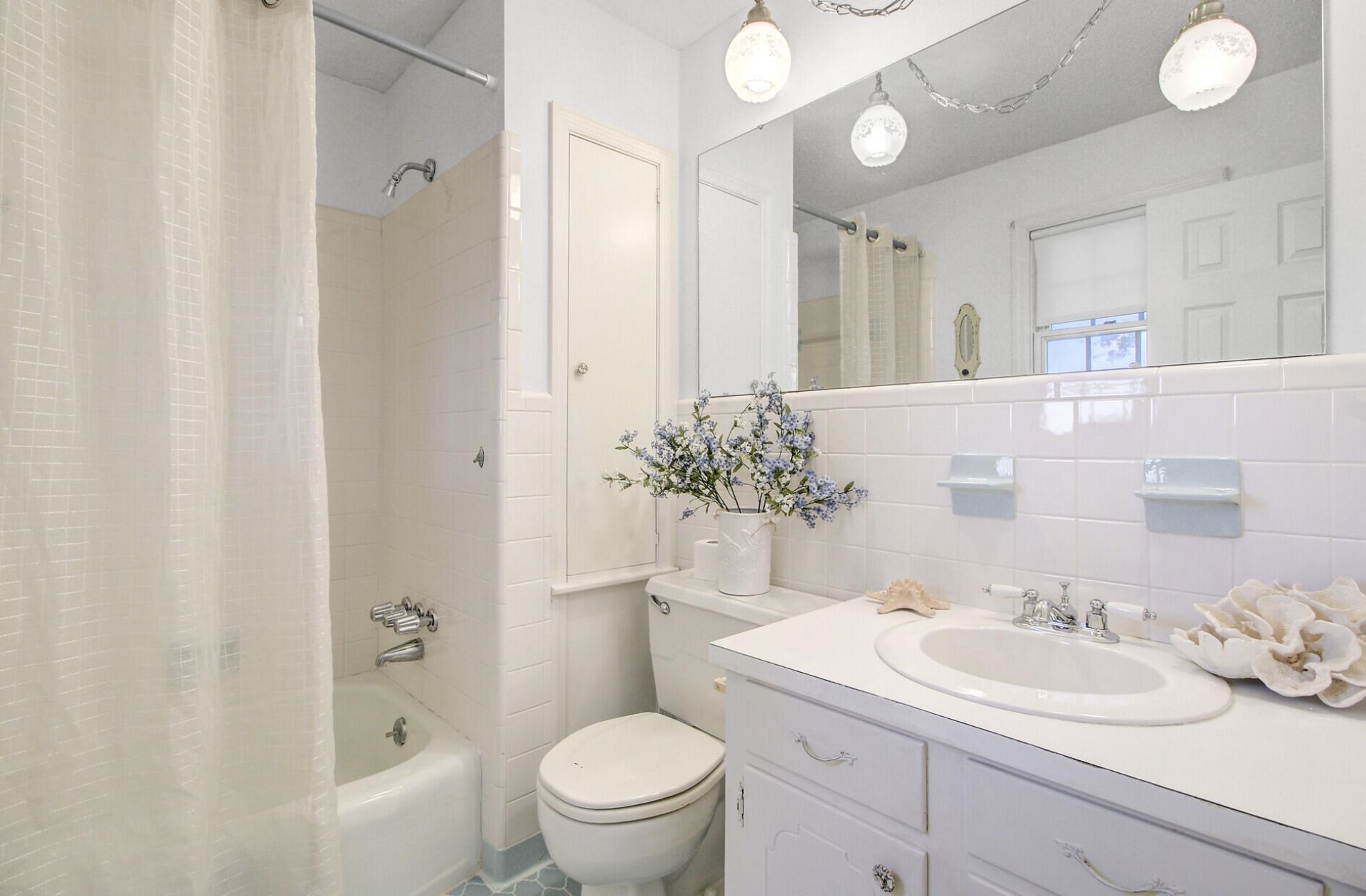 643 N Shore Drive Photo 31