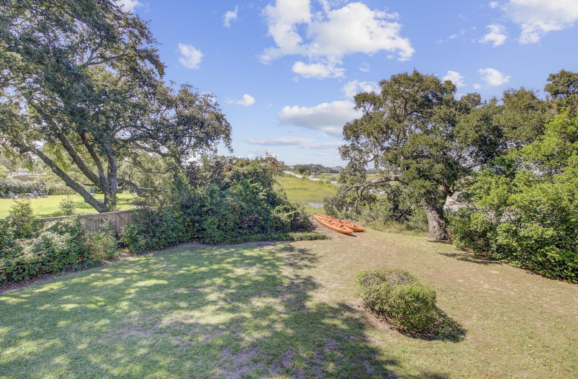 643 N Shore Drive Photo 8