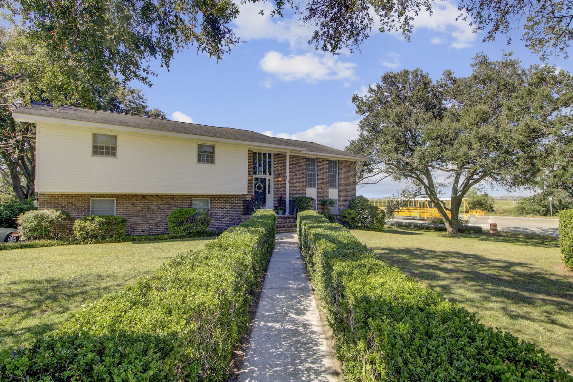 643 N Shore Drive Photo 9