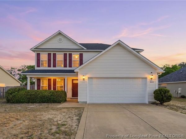 542 Gapway Court, Hope Mills, NC 28348