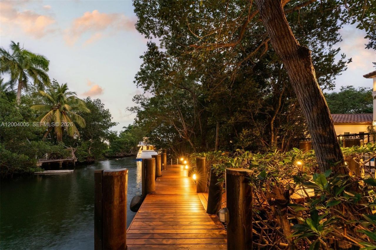 255 Cocoplum Rd , Coral Gables, FL 33143 Photo