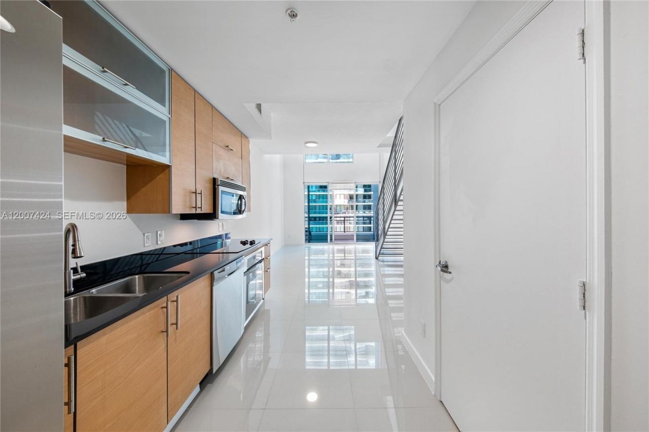 60 SW 13th St , Unit 2420, Miami, FL 33130 Photo