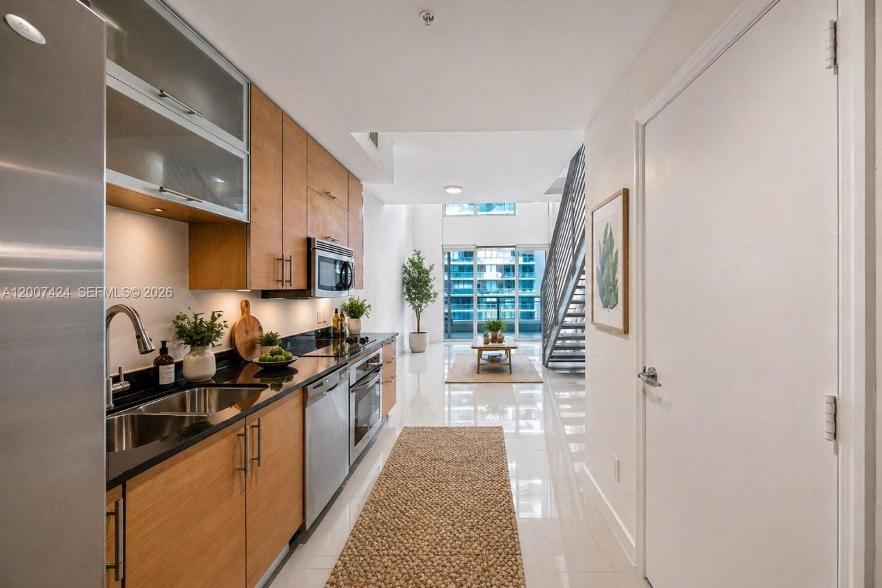60 SW 13th St , Unit 2420, Miami, FL 33130 Photo