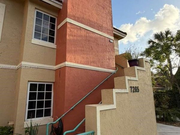 7265 NW 173rd Dr , Unit 712-7, Hialeah, FL 33015