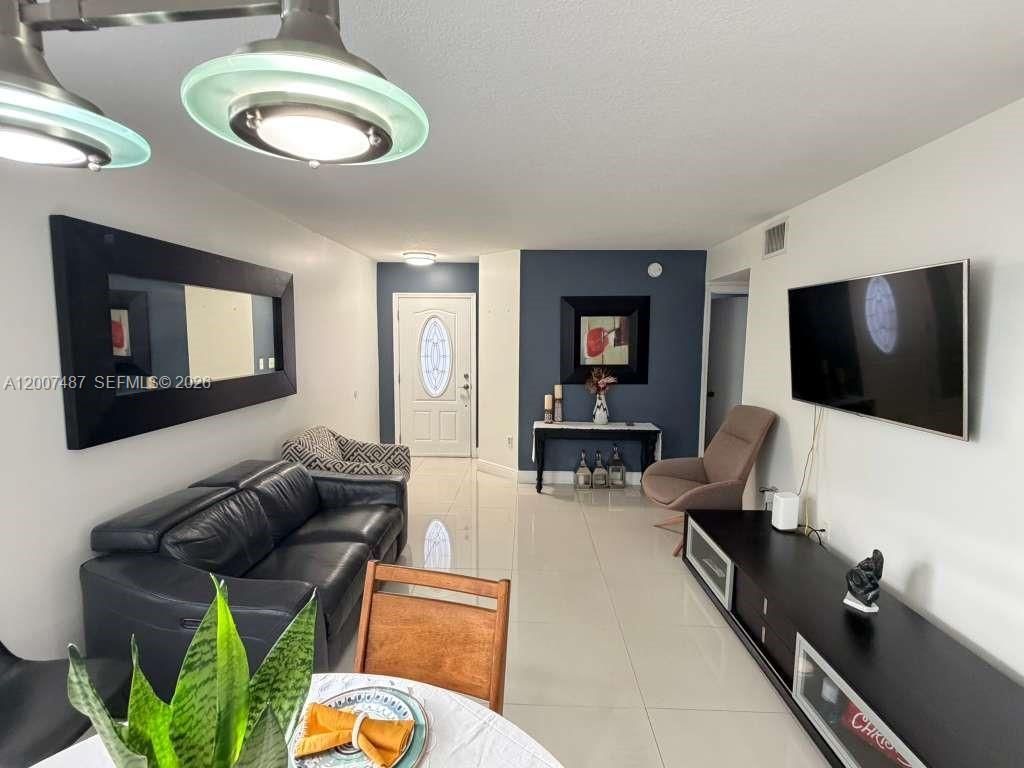 7265 NW 173rd Dr, Unit 712-7, Hialeah, FL 33015 Photo