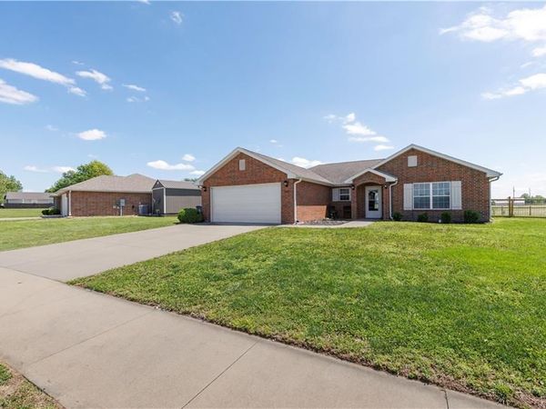 707 Landon Drive, Independence, KS 67301