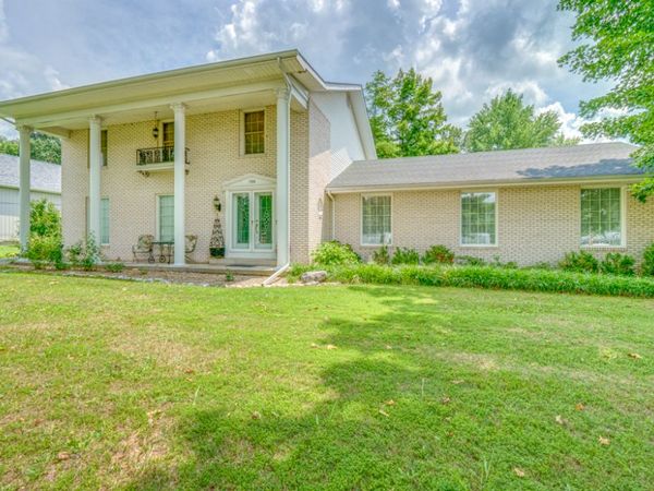 766 Fairfield Road, Mt Vernon, IL 62864
