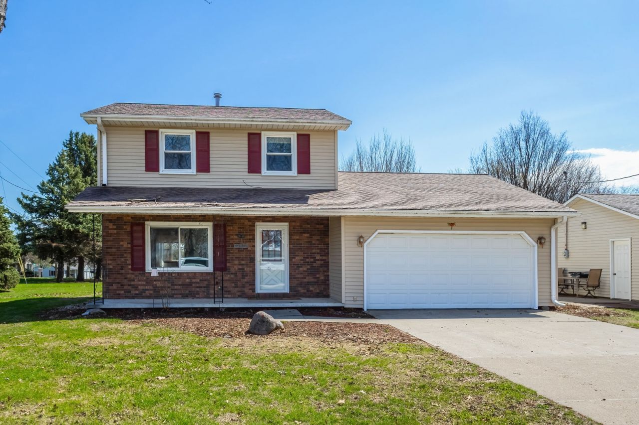 1101 S Bluff Street S, Albany, IL 61230 Main Photo