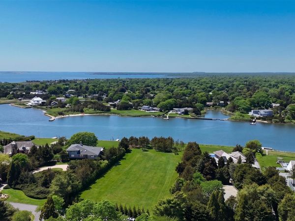 11 Pine Tree Lane , Westhampton, NY 11977