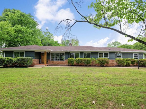 1847 Hickory Valley Road , Chattanooga, TN 37421