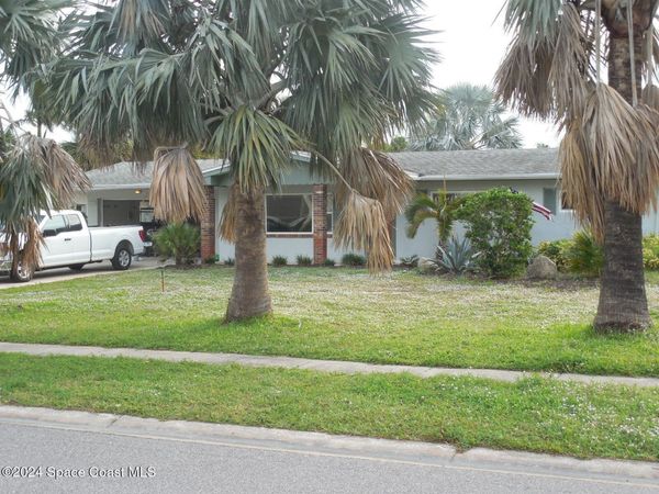 1211 Pinetree Drive , Indian Harbour Beach, FL 32937