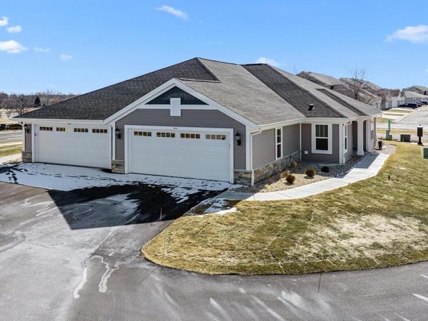 532 Hunter Oaks BOULEVARD, Unit 0502, Watertown, WI 53094