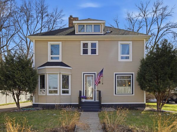 610 9th Street S, Moorhead, MN 56560