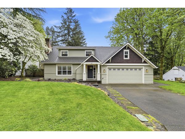 16 DEL PRADO ST, Lake Oswego, OR 97035