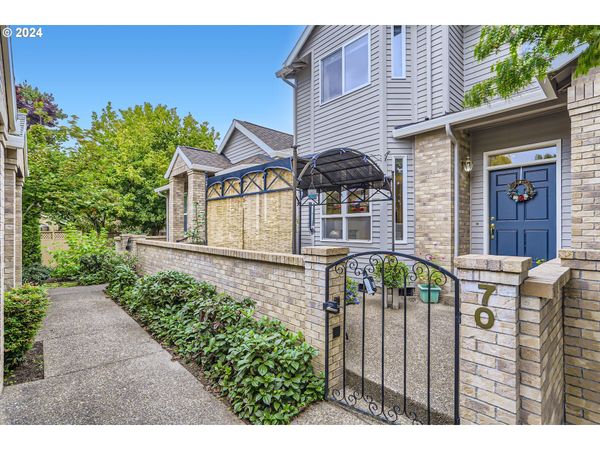 28635 SW ROGER BLVD, Unit 70, Wilsonville, OR 97070