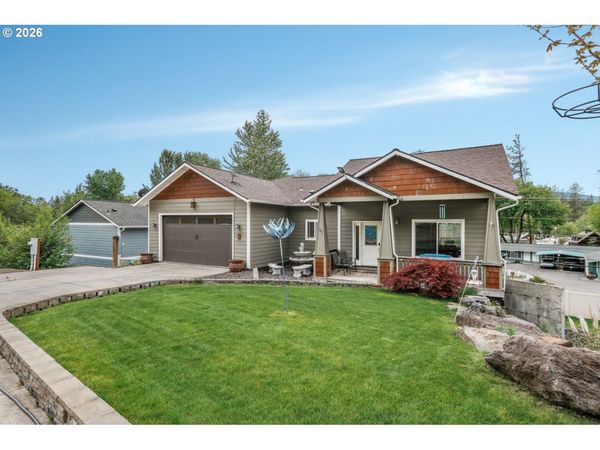 120 LINDA LN, Shady Cove, OR 97539