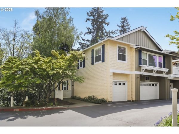 8349 SW 24TH AVE, Unit 8, Portland, OR 97219