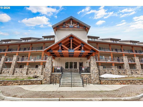 31105 E MULTORPOR DR, Unit 303, Government Camp, OR 97028