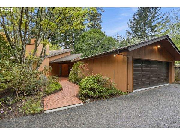 56671 COUGAR RD, Coquille, OR 97423