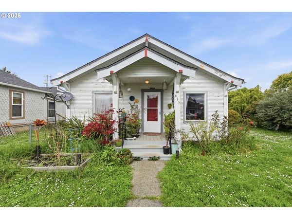 615 WILLOW ST, Myrtle Point, OR 97458