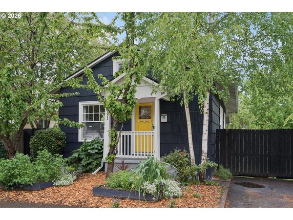 3911 SE LEXINGTON ST, Portland, OR 97202