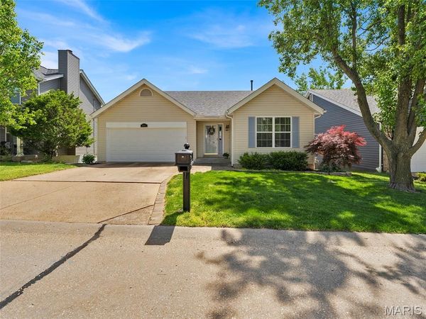 1562 Glenn Brooke Woods Circle , Ballwin, MO 63021