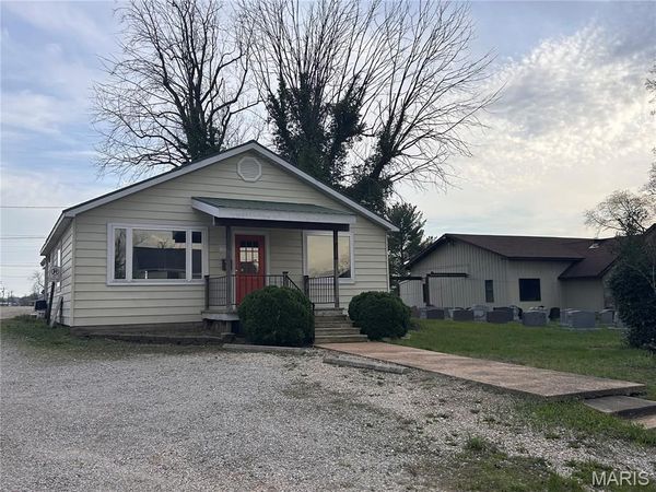 310 E Washington Street , Cuba, MO 65453