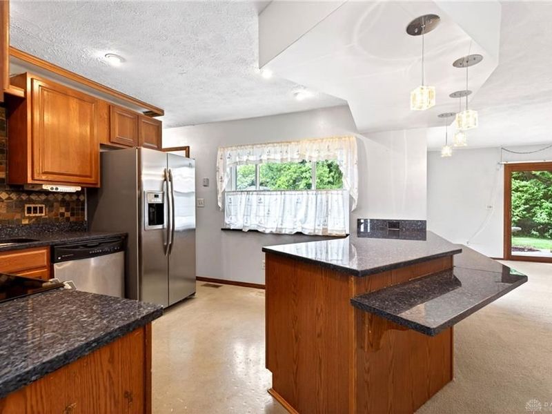 510 Rohr Lane, Englewood, OH 45322 Photo 12